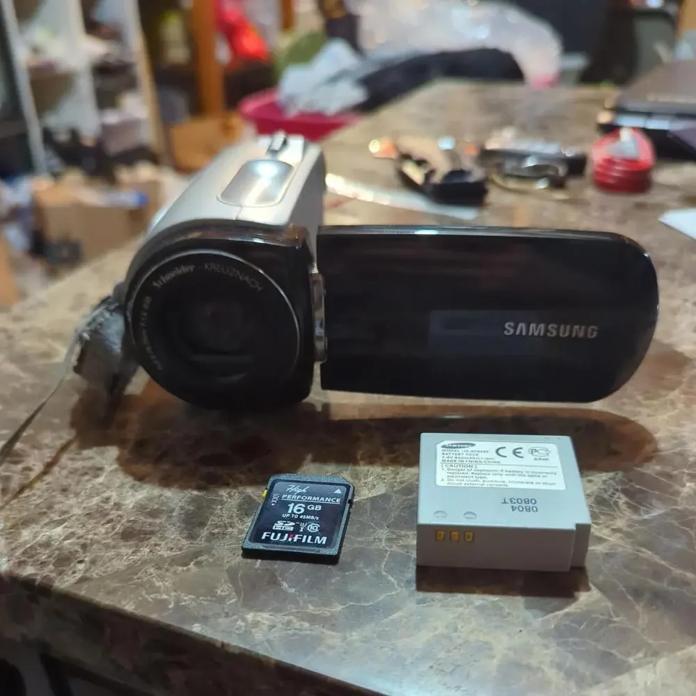 Samsung Digital CamCorder SC- MX10 W/O Charger